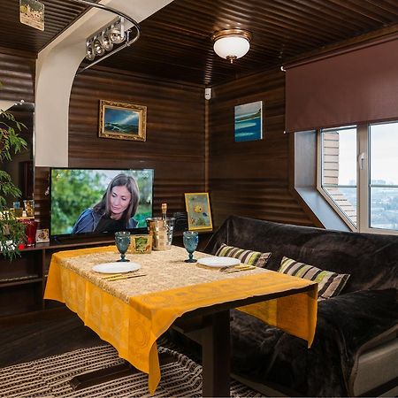 Апартаменты The Sky Loft Киев Экстерьер фото